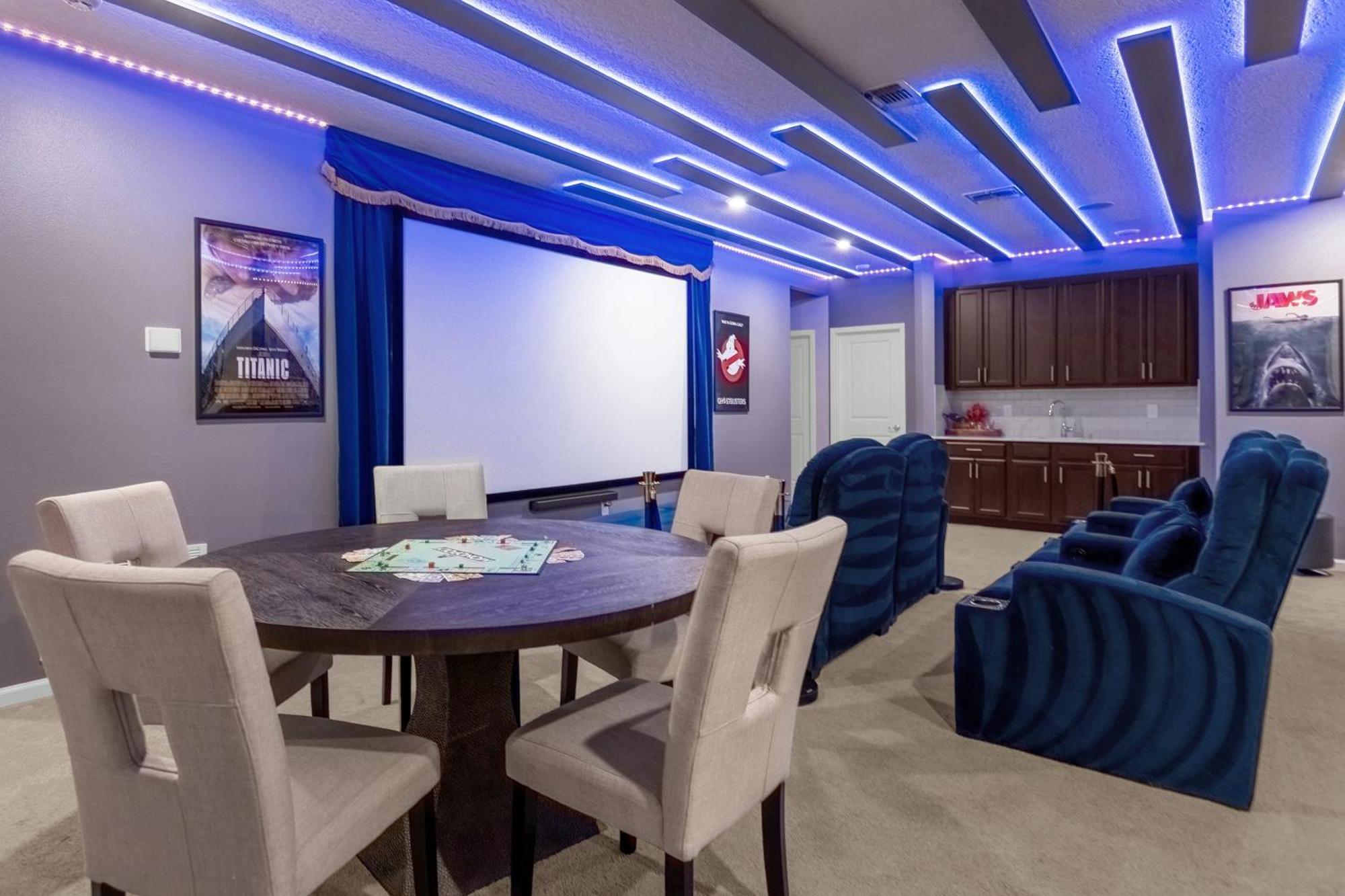 15br Mansion With Pool & Hot Tub-near Holiday home